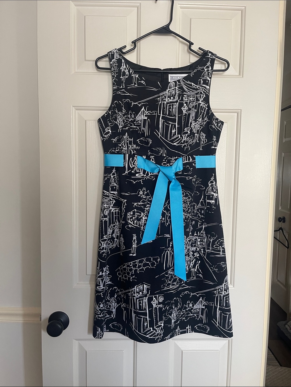 Jessica Howard Sleeveless Black&White Cityscape Pattern Dress Blue Ribbon Tie 6